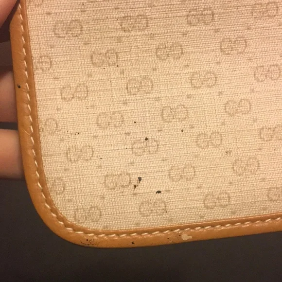 Gucci Pouch - Picture 6 of 9